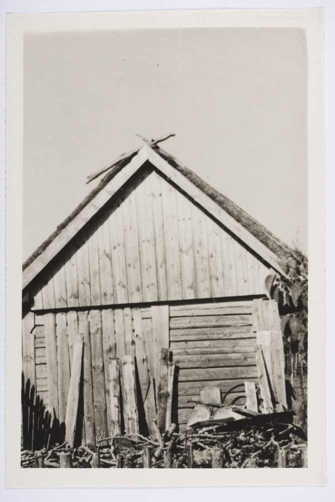 Hoone Rälby külas, otsavaade.