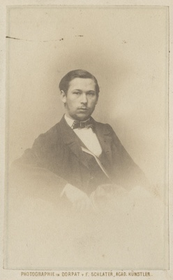 Määratlemata korporatsioon "Estonia" liige, portreefoto  duplicate photo