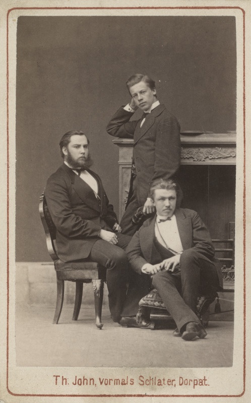 Korporatsioon "Estonia" 1873. aasta II semestri eestseisuse liikmed Christoph Mickwitz, Karl Dehio ja Edwin Hörschelmann, grupifoto