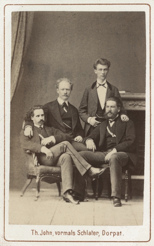 Korporatsioon "Estonia" kvarteti liikmed Ernst Hörschelmann (1.tenor), Friedrich Veh (2.tenor), William Frey (2.bass) ja Adolf Bergmann (1.bass), grupifoto