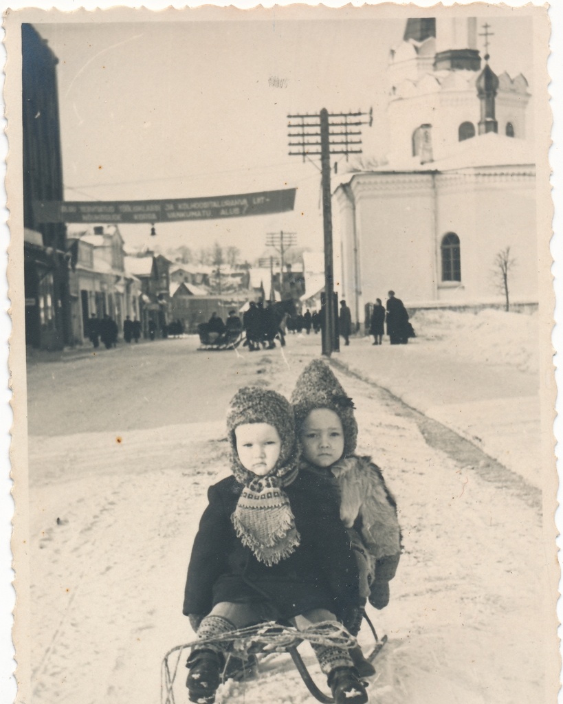 Lapsed 1950. aastatel talveriietuses