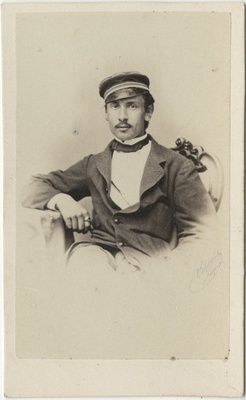 Määratlemata korporatsioon "Estonia" liige, portreefoto  duplicate photo