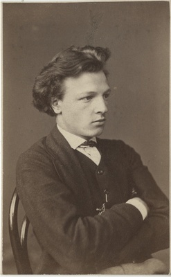 Määratlemata korporatsioon "Estonia" liige, portreefoto  duplicate photo