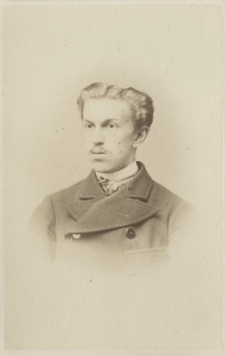 Korporatsiooni "Estonia" liige parun Alfred Rosen, portreefoto  duplicate photo