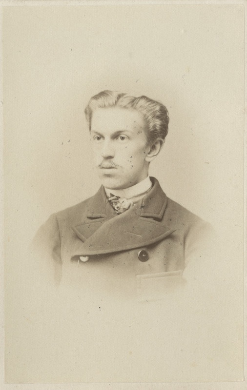 Korporatsiooni "Estonia" liige parun Alfred Rosen, portreefoto