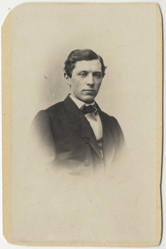 Korporatsioon "Estonia" liige Alexander von Weiss, portreefoto