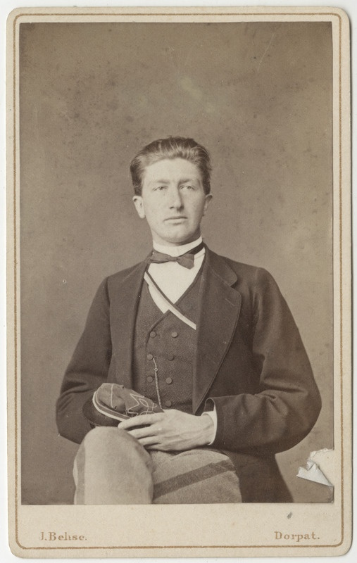 Korporatsioon "Estonia" liige Nikolai von Schubert, portreefoto