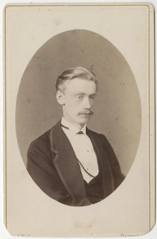 Korporatsioon "Estonia" liige Ernst Frey, portreefoto