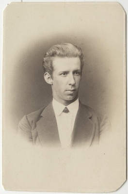 Korporatsioon "Estonia" liige Woldemar Hoeppener, portreefoto  duplicate photo