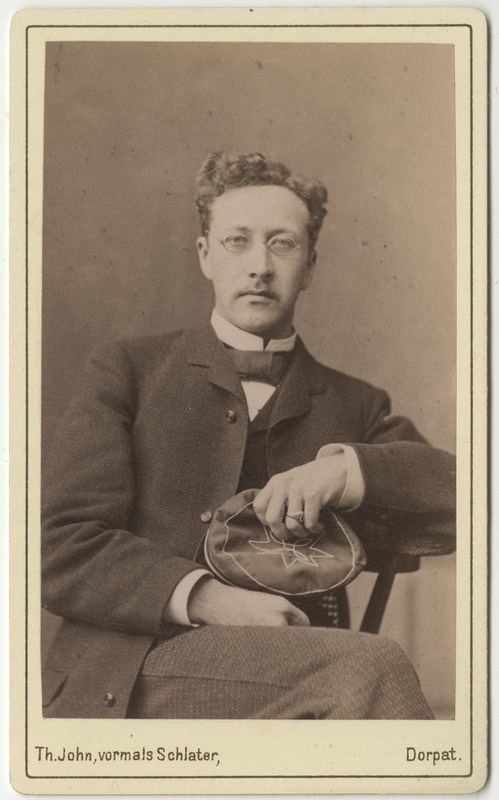 Korporatsiooni "Estonia" liige Johannes Luther, portreefoto