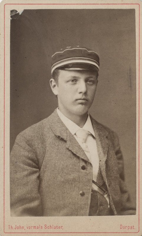 Korporatsioon "Estonia" liige Adrian Arronet, portreefoto