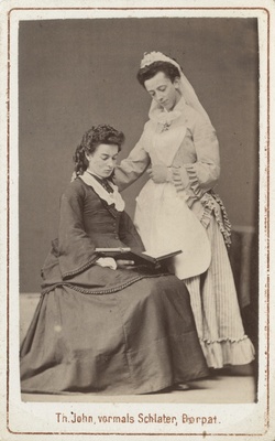 Korporatsioon "Estonia" rebasteatrikostüümis liikmed Edmund Fischer ja Edmund Holtz, grupifoto  duplicate photo