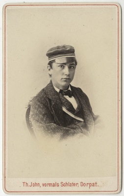 Määratlemata korporatsioon "Estonia" liige, portreefoto  duplicate photo