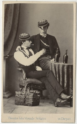 Korporatsioon "Estonia" liikmed Bronislaw von Guzkowski ja parun Ernst Tiesenhausen, grupifoto  duplicate photo