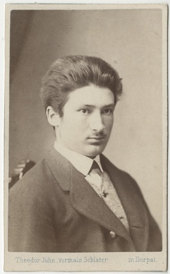 Määratlemata korporatsioon "Estonia" liige, portreefoto  duplicate photo