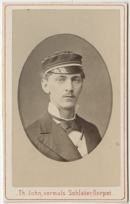 Määratlemata korporatsioon "Estonia" liige, portreefoto  duplicate photo