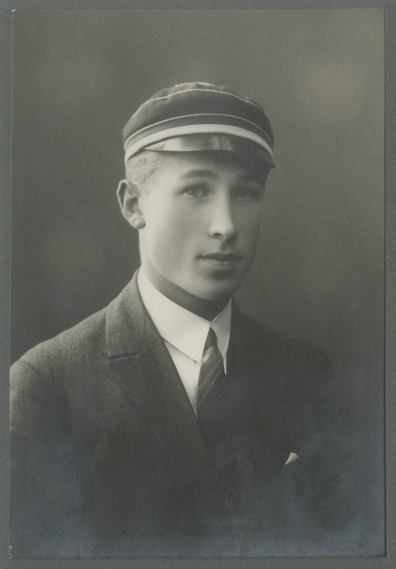 Korporatsioon "Estonia" liige Georg von Baer, portreefoto