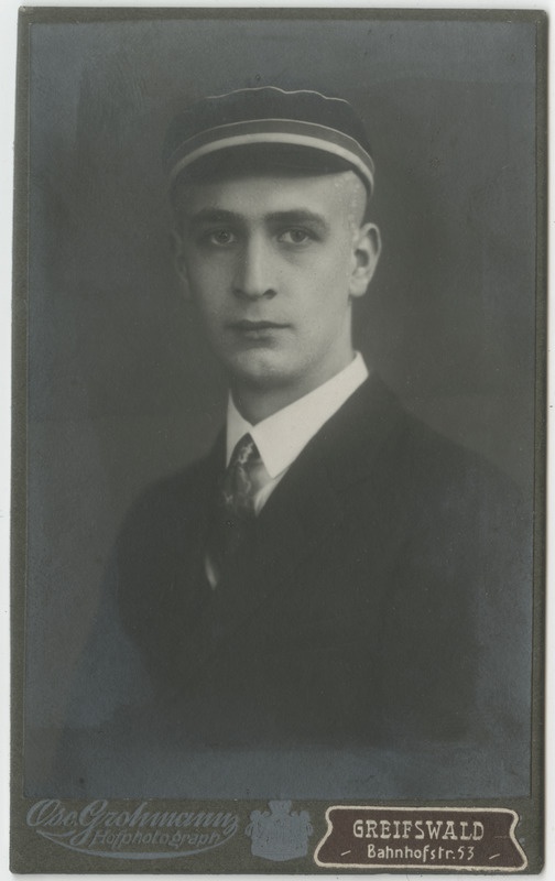 Korporatsioon "Estonia" liige Magnus Weiß, portreefoto