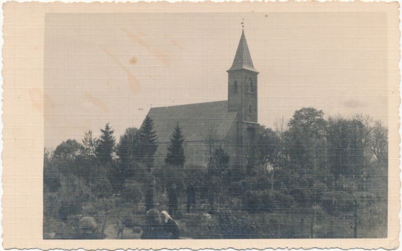 Foto. Kirbla Püha Nikolause kirik.