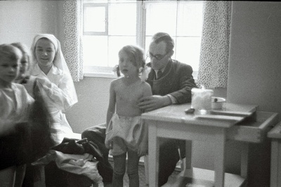 [Natsionaliseeritud a/s Lutheri lastesõim ja laste päevakodu].  similar photo