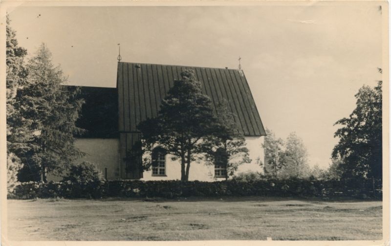 Foto. Vormsi Püha Olavi kirik. Mustvalge. ERKA-foto.