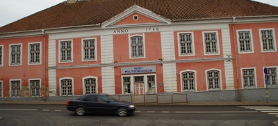 Ameti- ja kohtuhoone Rakveres Tallinna tänaval, fassaadivaade. Arhitekt J. Mohr (tüüpprojekt) rephoto