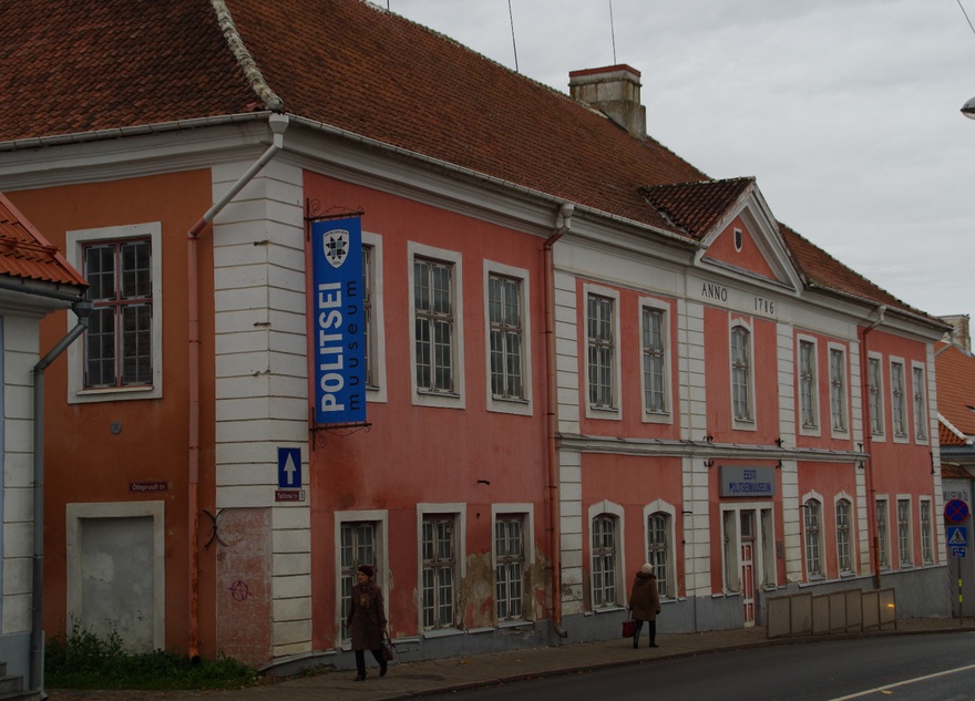 Ameti- ja kohtuhoone Rakveres Tallinna tänaval, vaade. Arhitekt J. Mohr (tüüpprojekt) rephoto
