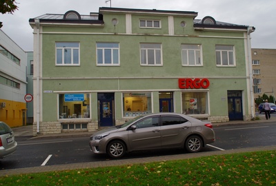 Rakvere. Raamatukaupluse hoone Turu platsi ääres rephoto