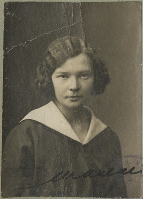 Alma-Pung Audova õpilaspilet.Antud välja 5.06.1917  duplicate photo