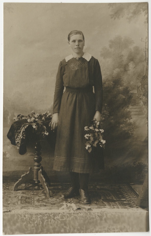 Anna Püss (snd 01.12.1890)