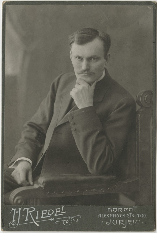 Kirjanik Jaan Lindrop