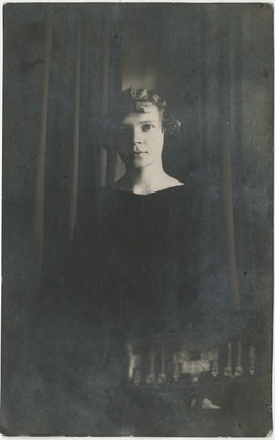 Alma Pung  duplicate photo