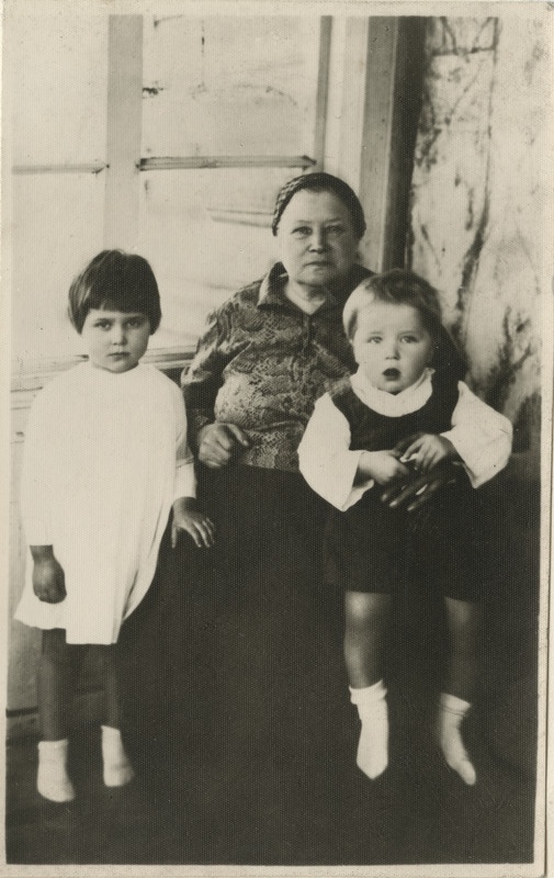 Anna-Marie Pung koos oma laste Rosalie ja Almaga