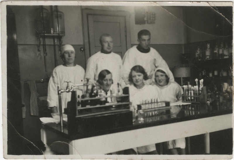 Bakterioloogia Instituudi töötajad. H. Valk