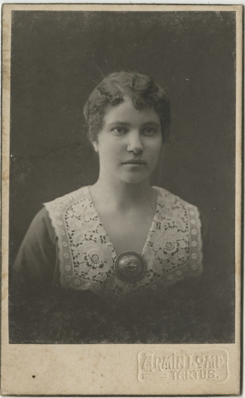 Portreefoto Alma Pung-Audova tuttavast Paulast