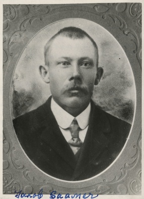 Vana-Põltsamaa mõisa revolutsiooni komitee esimees Jakob Saamer (1885-1918)  duplicate photo
