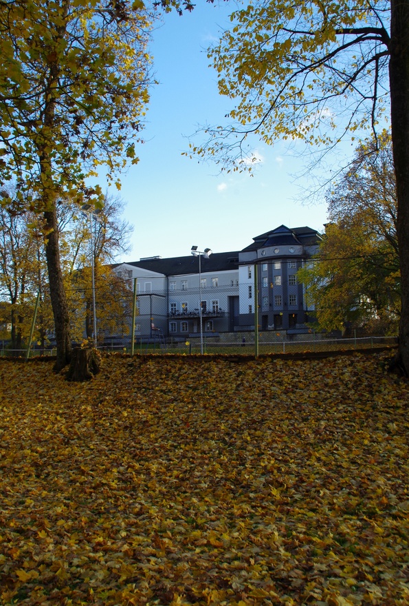 Rakvere teater, vaade. Arhitektid Johann Ostrat, Tõnis Mihkelson rephoto