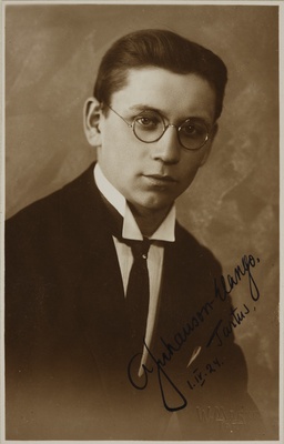 Eesti üliõpilaste seltsi "Veljesto" liige Aleksander Juhanson-Elango, portreefoto  duplicate photo