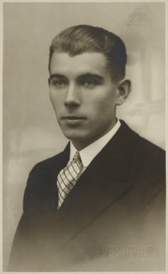 Eesti üliõpilaste seltsi "Veljesto" liige Oskar Ojasson, portreefoto  duplicate photo