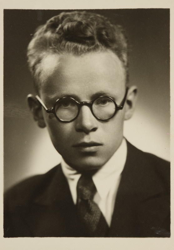 Eesti üliõpilaste seltsi "Veljesto" liige Johannes Tavast, portreefoto