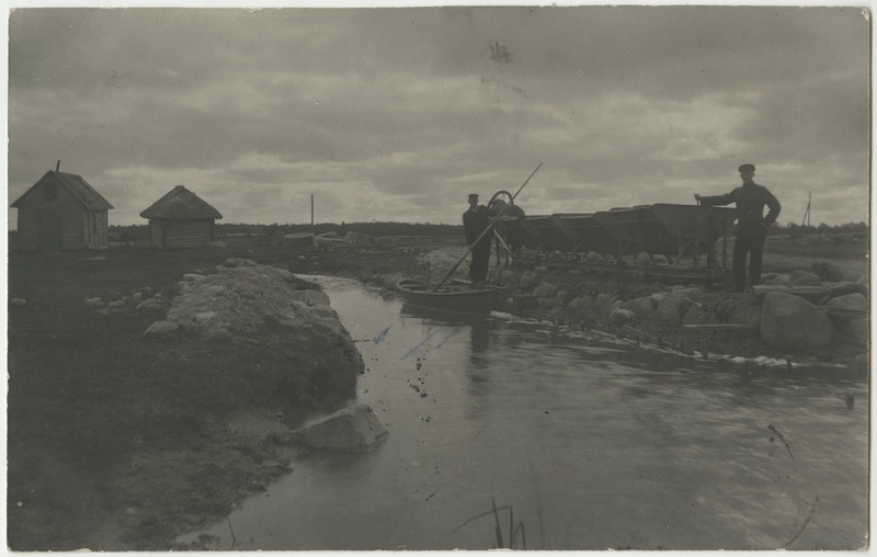 Tervisemuda kogumine ja vagonettides transportimine. Artur Looritsa tervitused Veljestole 14.07.1924