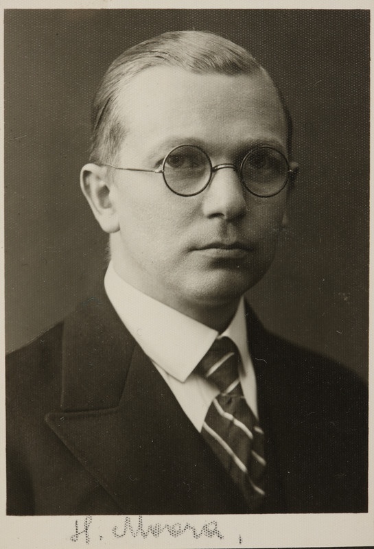 Eesti üliõpilaste seltsi "Veljesto" liige Harry Moora, portreefoto