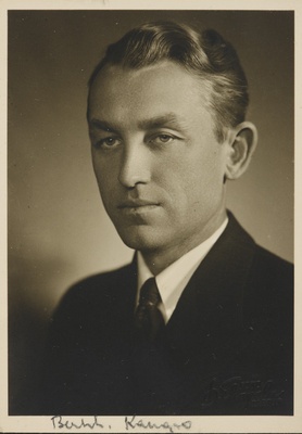 Eesti üliõpilaste seltsi "Veljesto" liige Bernhard Kangro, portreefoto  duplicate photo