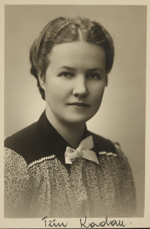 Eesti üliõpilaste seltsi "Veljesto" liige Tiiu Kadak, portreefoto