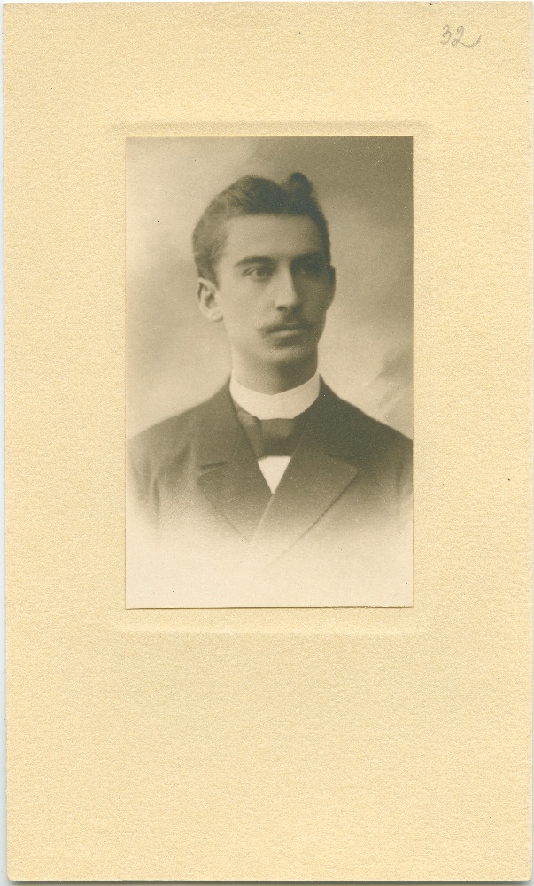 Portree Jaan Tõnissonist pärast ülikooli lõpetamist.