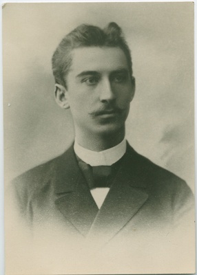 Portree Jaan Tõnissonist pärast ülikooli lõpetamist.  duplicate photo