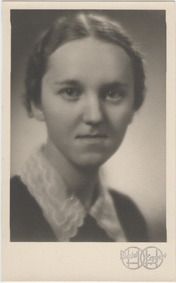 Portree Hilja Tõnissonist.  duplicate photo