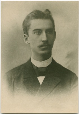 Portree Jaan Tõnissonist pärast ülikooli lõpetamist.  duplicate photo