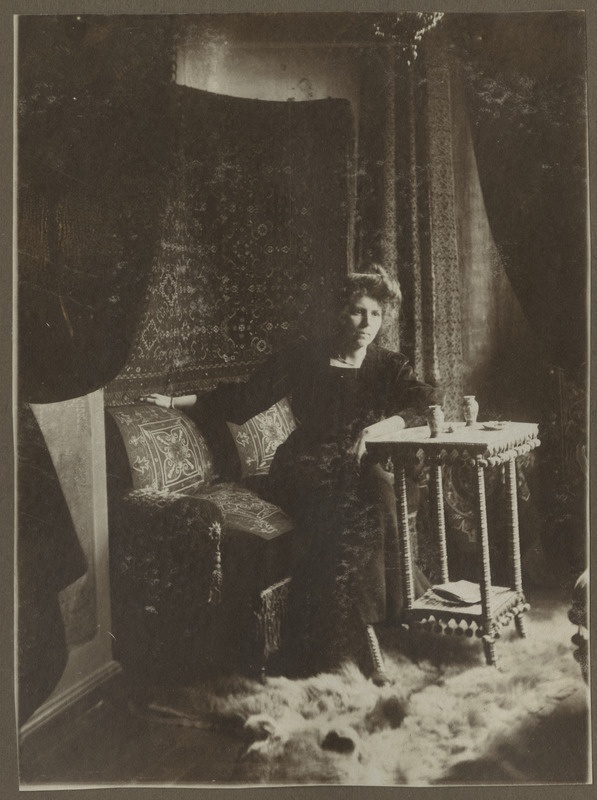 Esinduslik foto Selma Raehlmannist