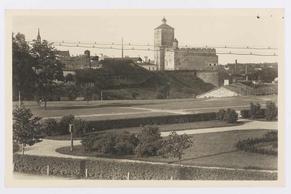 Narva vaade. Võitleja väljak.